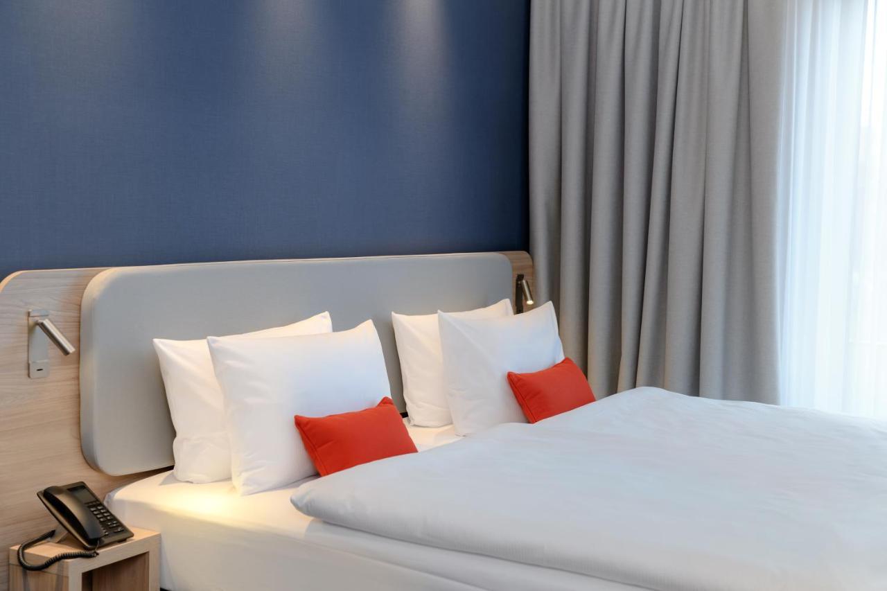 Holiday Inn Express Goettingen By Ihg Екстериор снимка