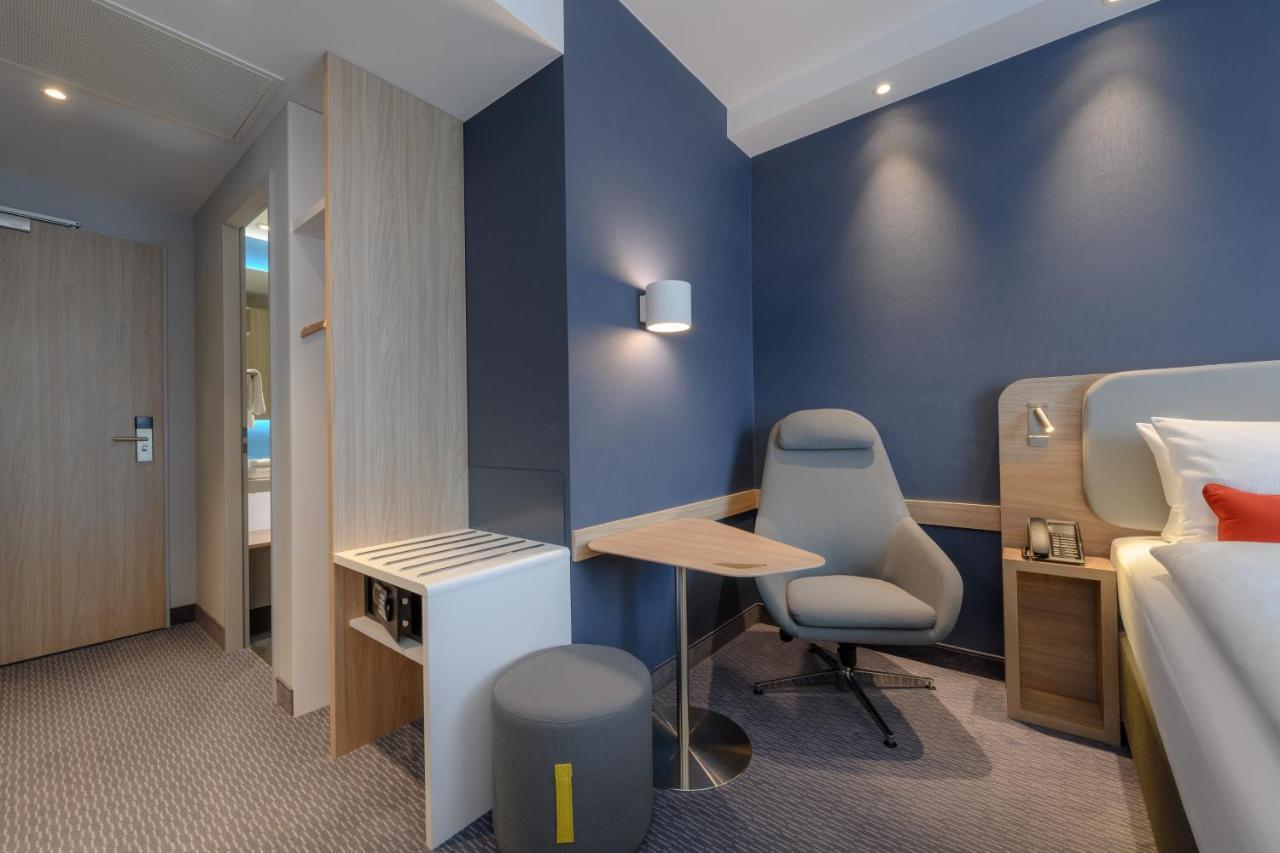 Holiday Inn Express Goettingen By Ihg Екстериор снимка