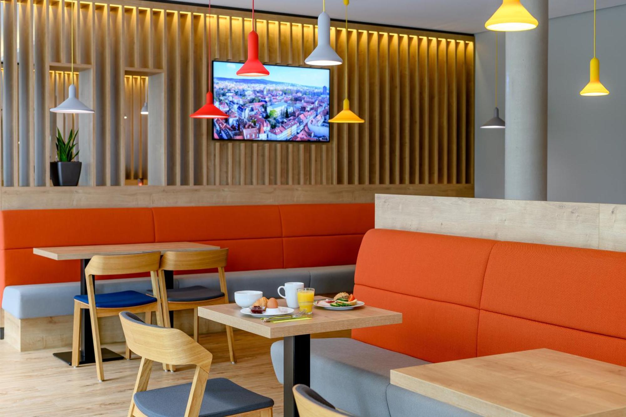 Holiday Inn Express Goettingen By Ihg Екстериор снимка