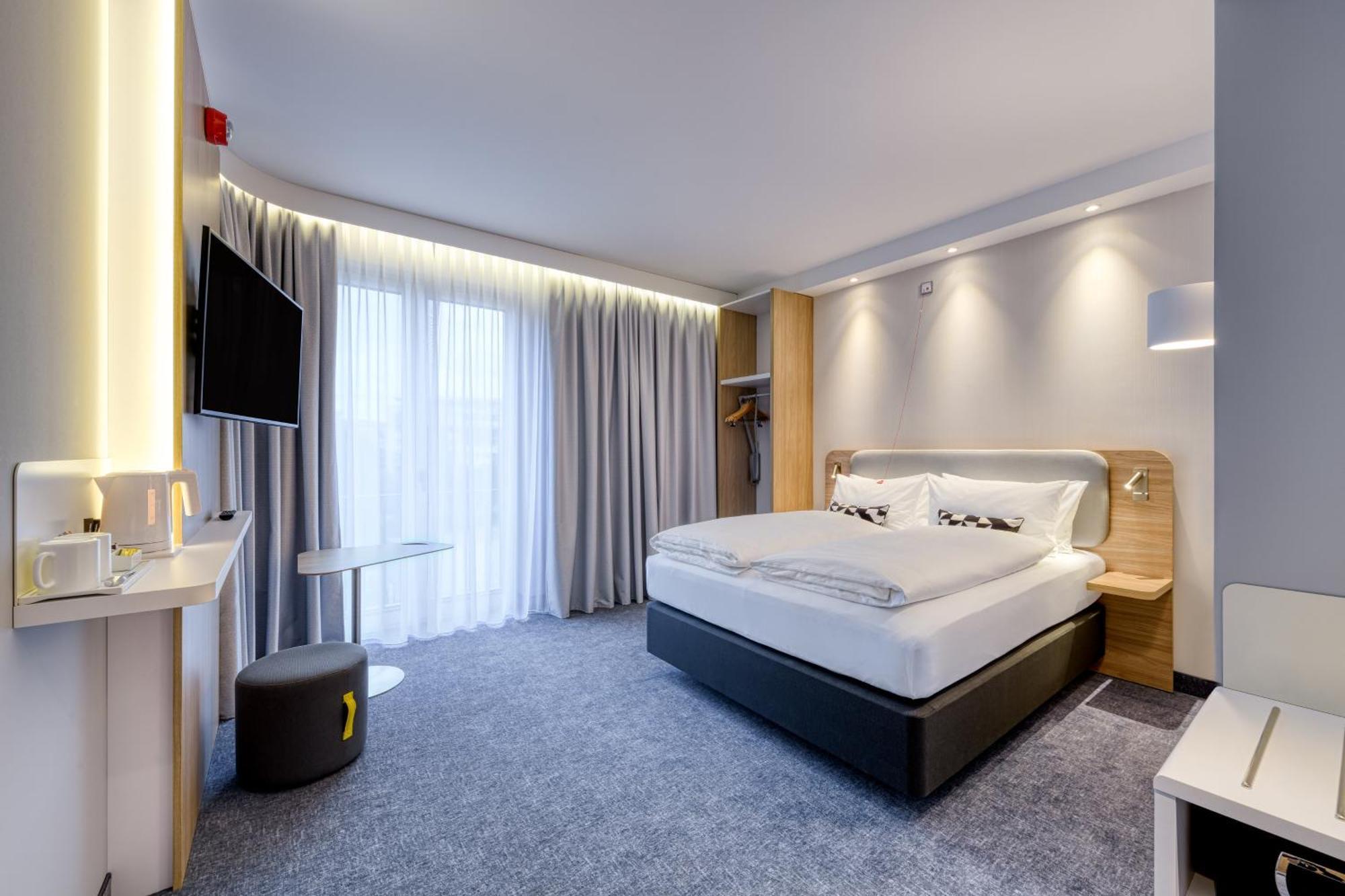 Holiday Inn Express Goettingen By Ihg Екстериор снимка